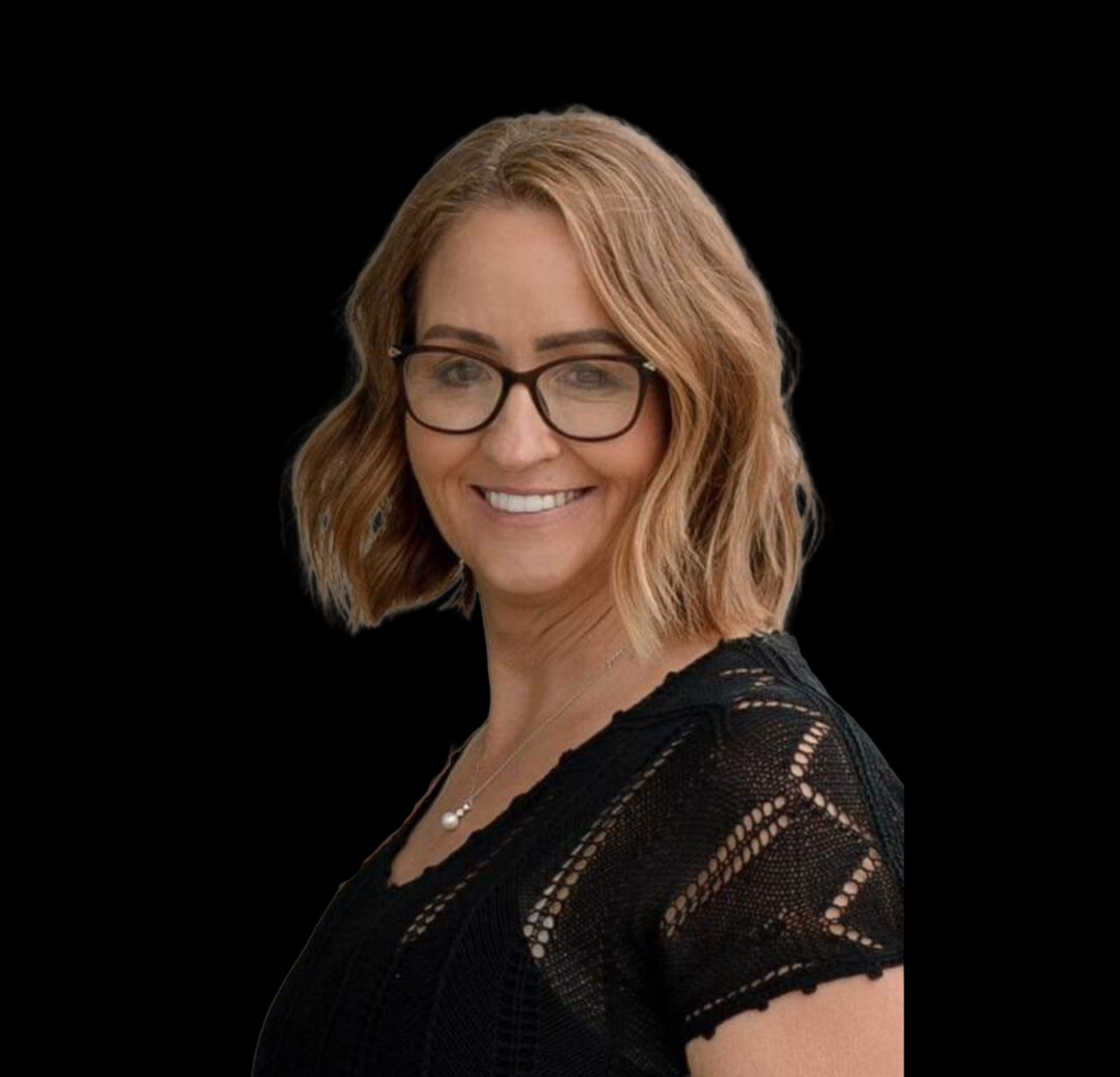Nadine Holstine