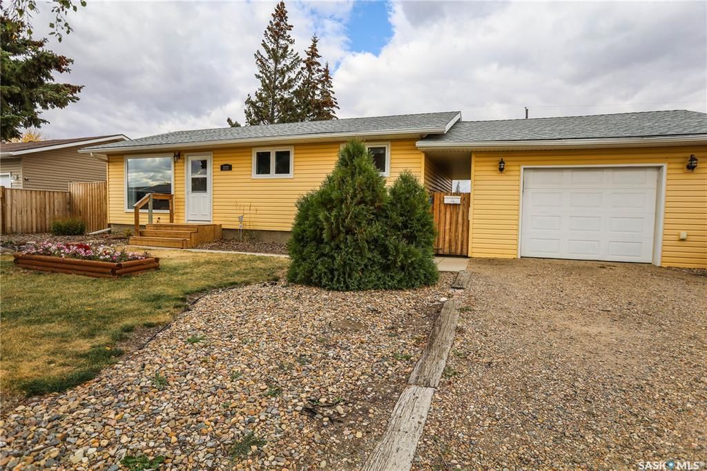 New real estate property listed in Battleford!